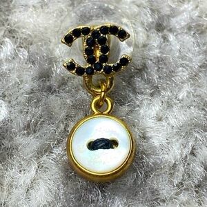 Chanel vintage Fall 2002 mother of pearl button dangle earring